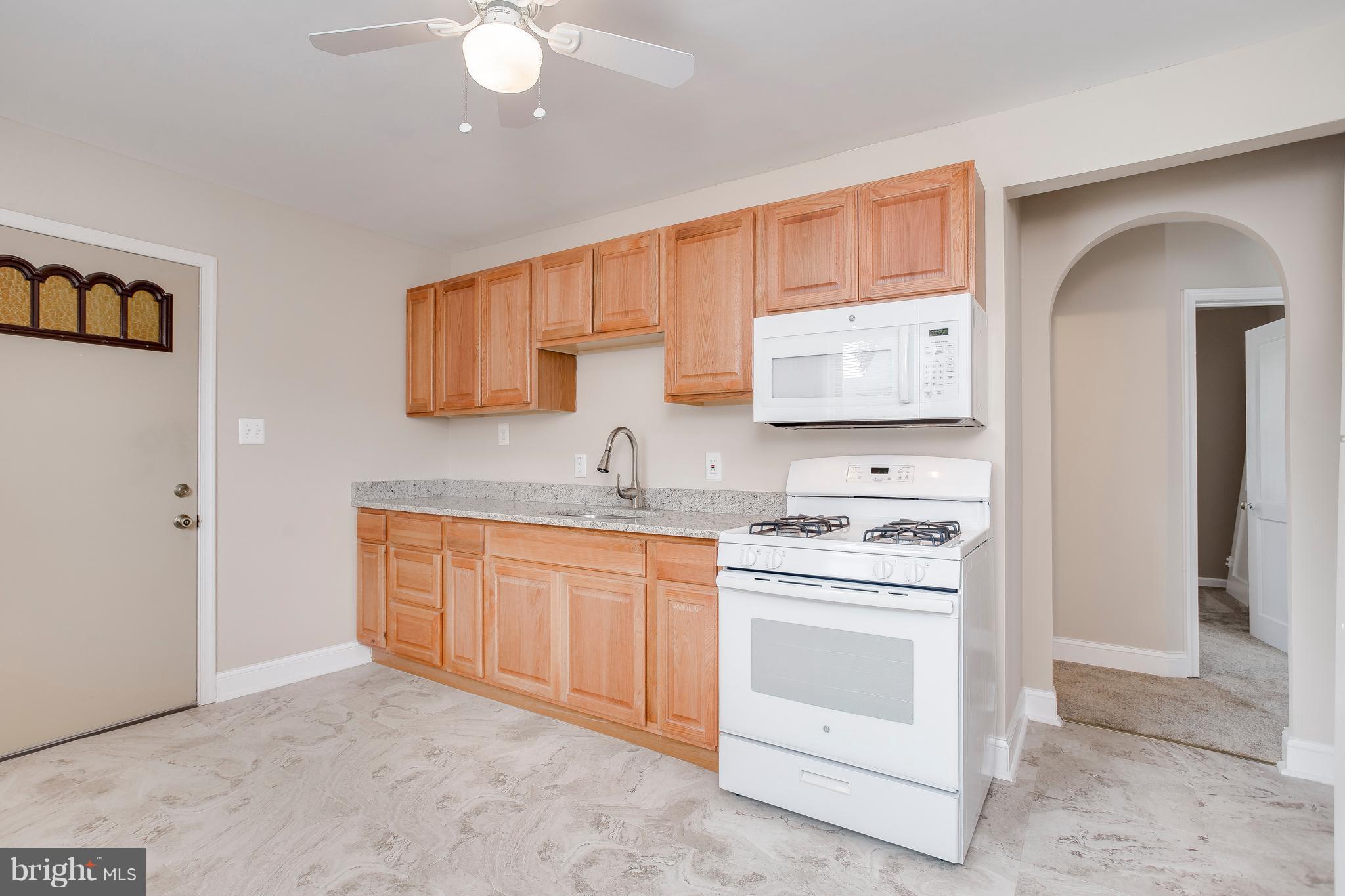 936 Woodlynn Road Baltimore, MD 21221 - Photo 5 of 26 Kitchen