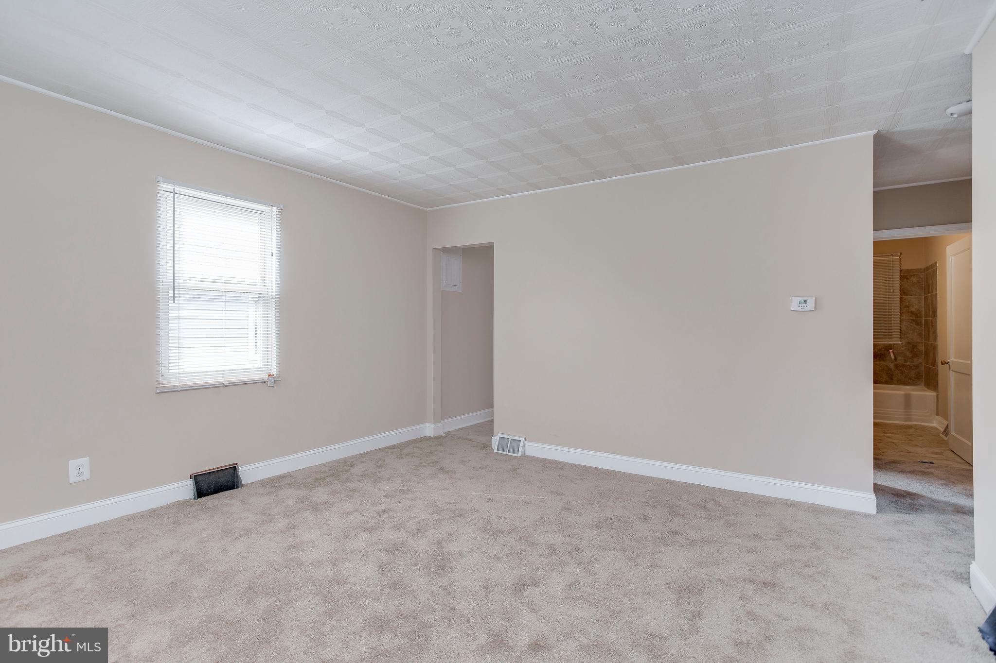 936 Woodlynn Road Baltimore, MD 21221 - Photo 8 of 26 Living Room