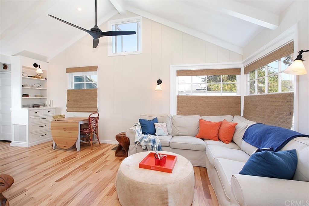 535 Through Street Laguna Beach, CA 92651 - Photo 2 of 23 a living room with furniture and wooden floor