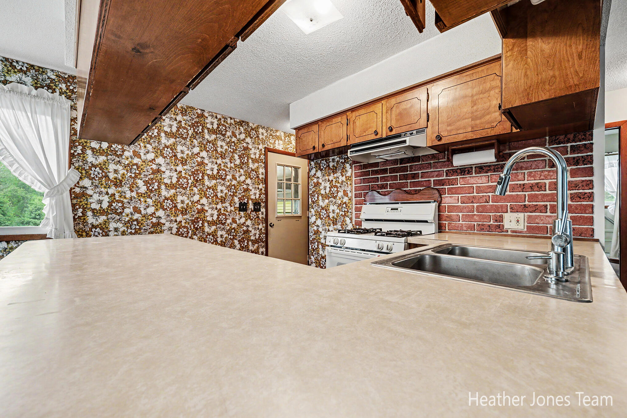 1320 West Stanton Road Stanton, MI 48888 - Photo 6 of 34 090A5092