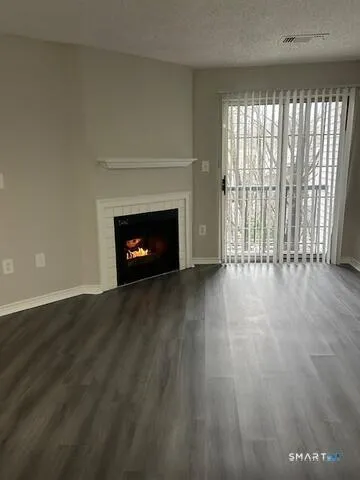 $2,125 | 100 Glenbrook Road, Unit 2323, Stamford, CT 06902