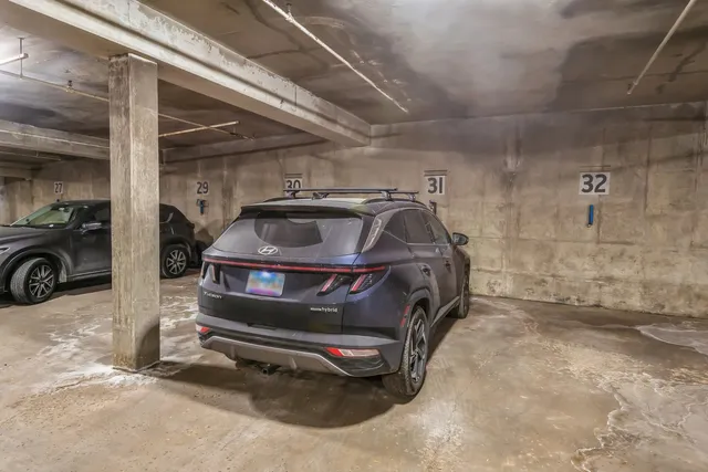 $2,700 | 2300 North Commonwealth Avenue, Unit 5H, Chicago, IL 60614