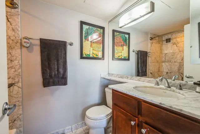 $2,700 | 2300 North Commonwealth Avenue, Unit 5H, Chicago, IL 60614