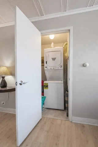 $2,700 | 2300 North Commonwealth Avenue, Unit 5H, Chicago, IL 60614