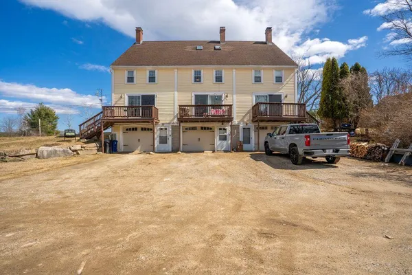 $485,000 | 5 Shaw's Farm Lane, Unit 4, York, ME 03909
