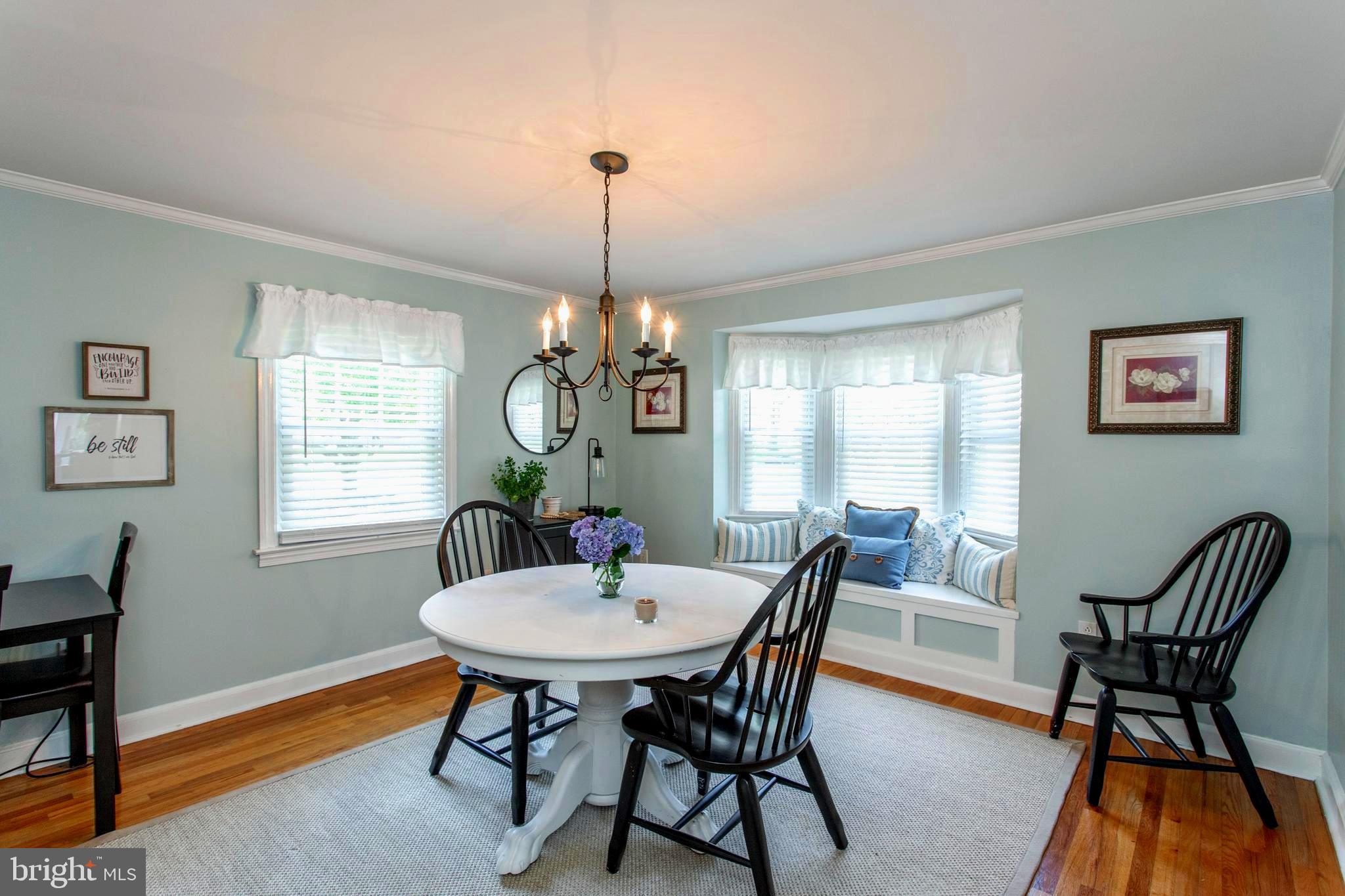 437 Garden Road Springfield, PA 19064 - Photo 6 of 41 Large & Bright Dining Room
