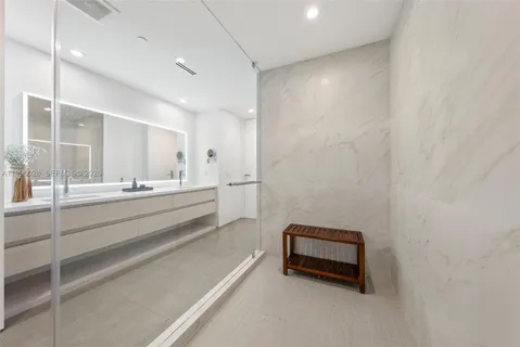 $22,000,000 | 100 South Pointe Drive, Unit 1906/07, Miami Beach, FL 33139