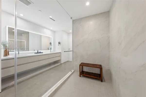 $22,000,000 | 100 South Pointe Drive, Unit 1906/07, Miami Beach, FL 33139