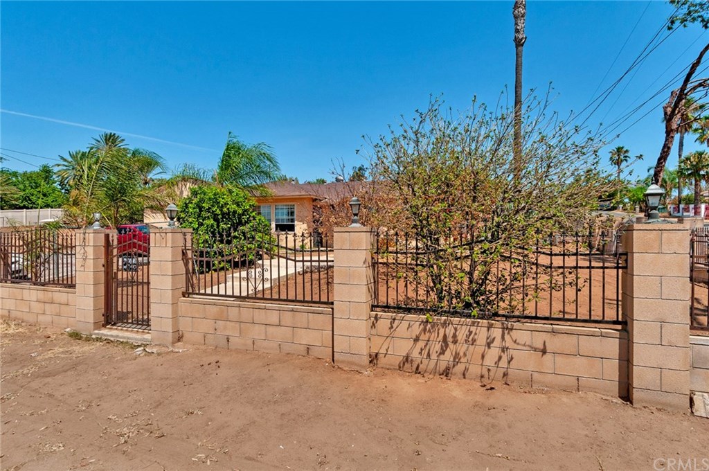5198 Cedar Street Riverside, CA 92509 - Photo 1 of 1