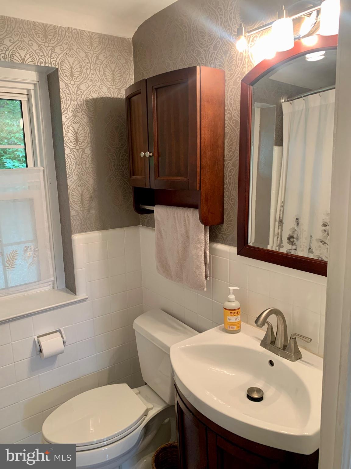 216 Wickford Road Havertown, PA 19083 - Photo 21 of 29 Charming bathroom with elegant details.