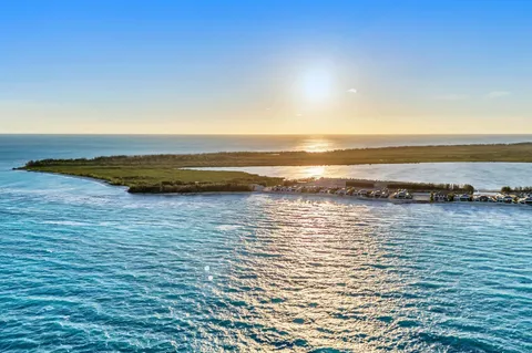 $4,500,000 | 2404 Blue Lagoon