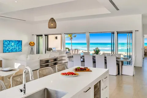 $4,500,000 | 2404 Blue Lagoon