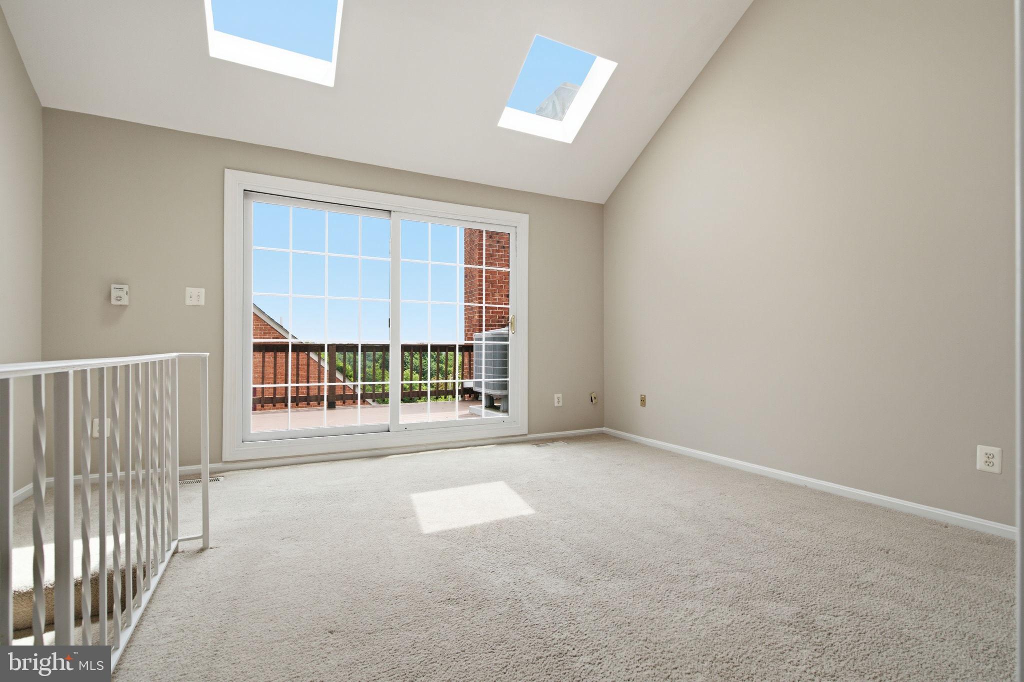 4915 7th Road South Arlington, VA 22204 - Photo 18 of 23 Spacious third-level family room | Office