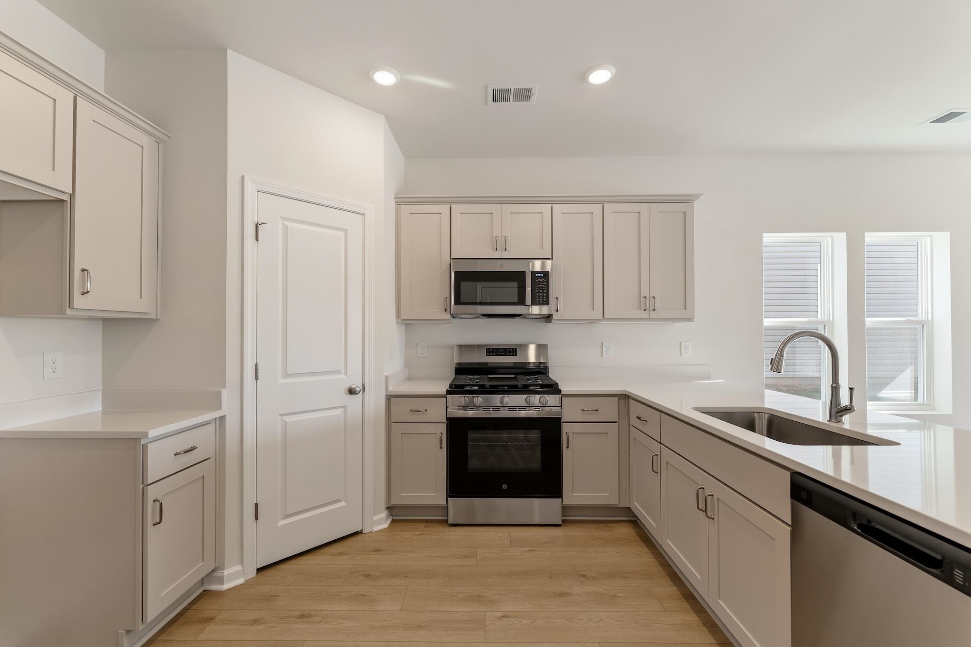 2332 Mill Loop Spartanburg, SC 29301 - Photo 3 of 27