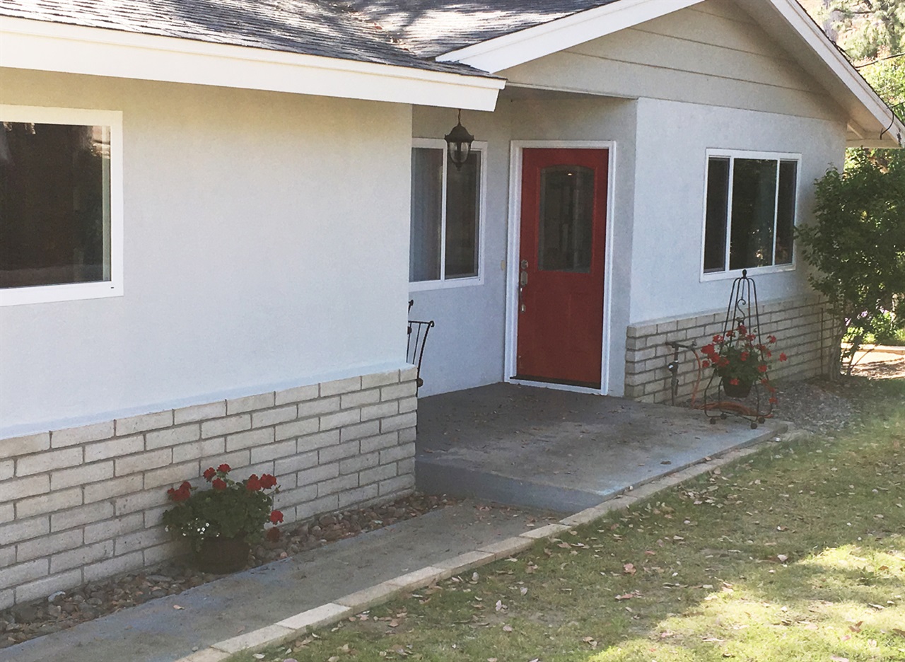 12475 Gay Rio Drive Lakeside, CA 92040 - Photo 2 of 24 Gallery Image 2