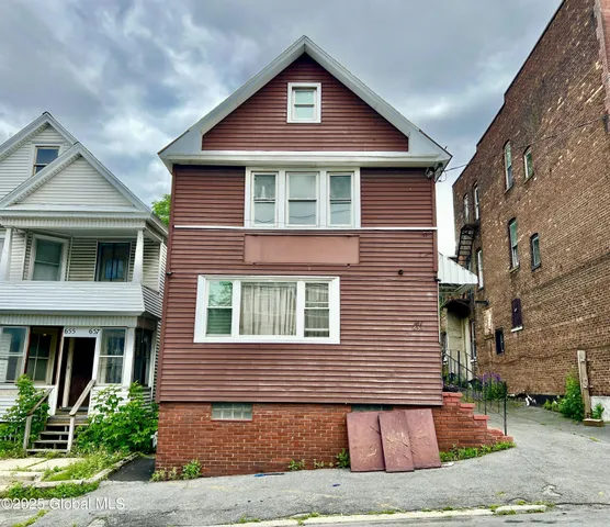 $309,900 | 659 Crane Street, Schenectady, NY 12303