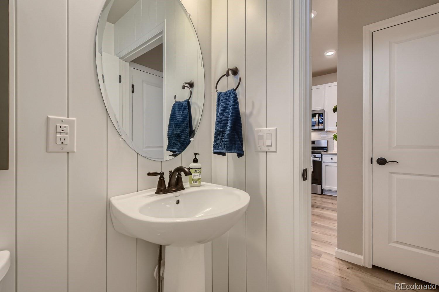 8450 Rizza Street, Unit E Highlands Ranch, CO 80129 - Photo 17 of 29 Gallery Image 17