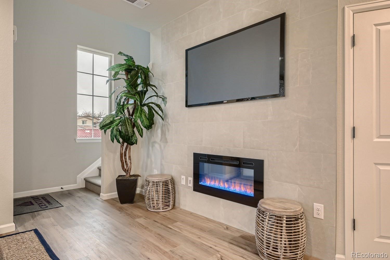 8450 Rizza Street, Unit E Highlands Ranch, CO 80129 - Photo 7 of 29 Gallery Image 7