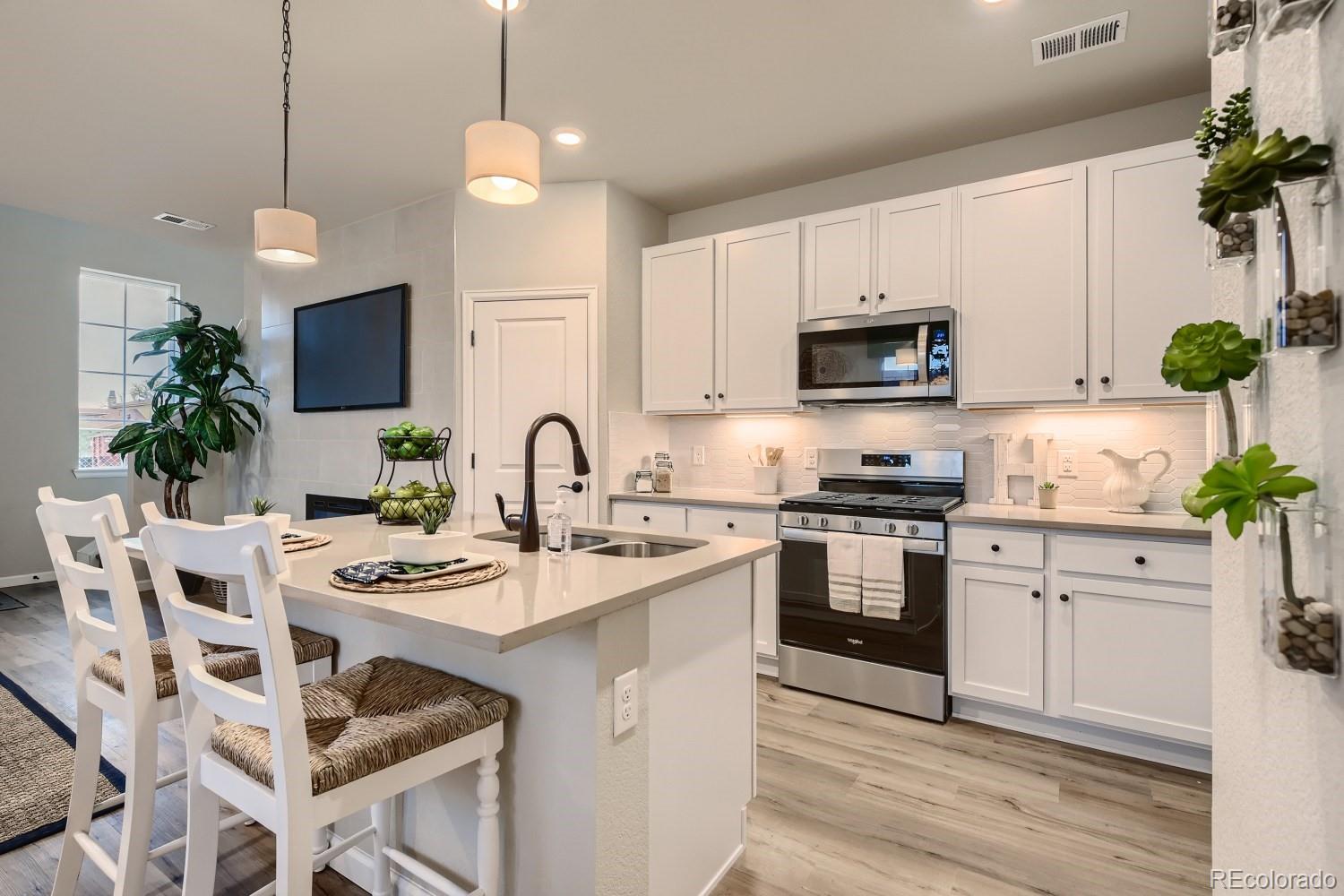 8450 Rizza Street, Unit E Highlands Ranch, CO 80129 - Photo 10 of 29 Gallery Image 10