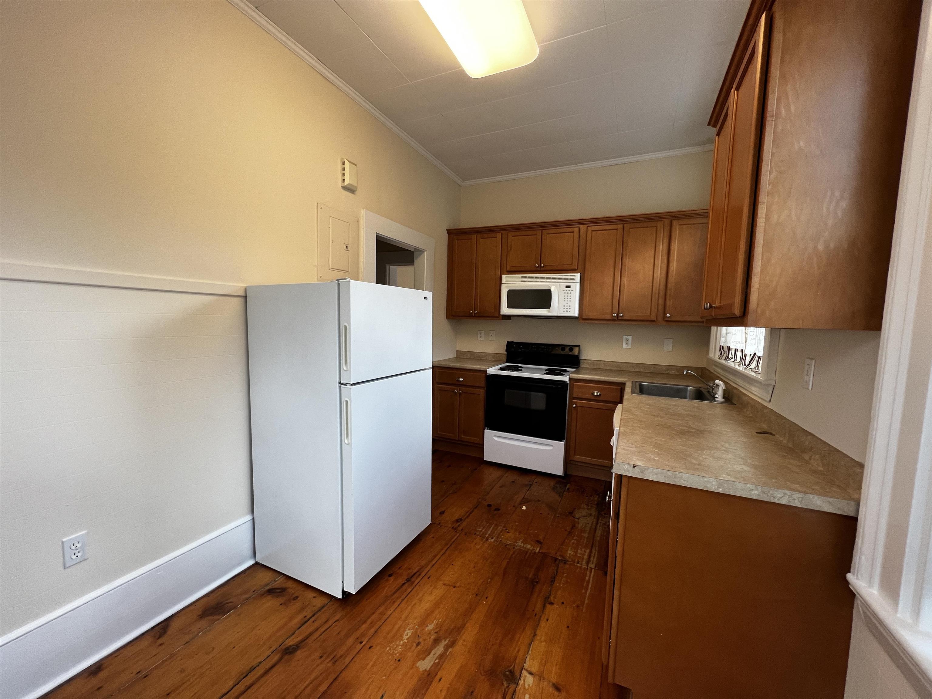 9 Forest Street, Unit 3 Exeter, NH 03833 - Photo 14 of 15