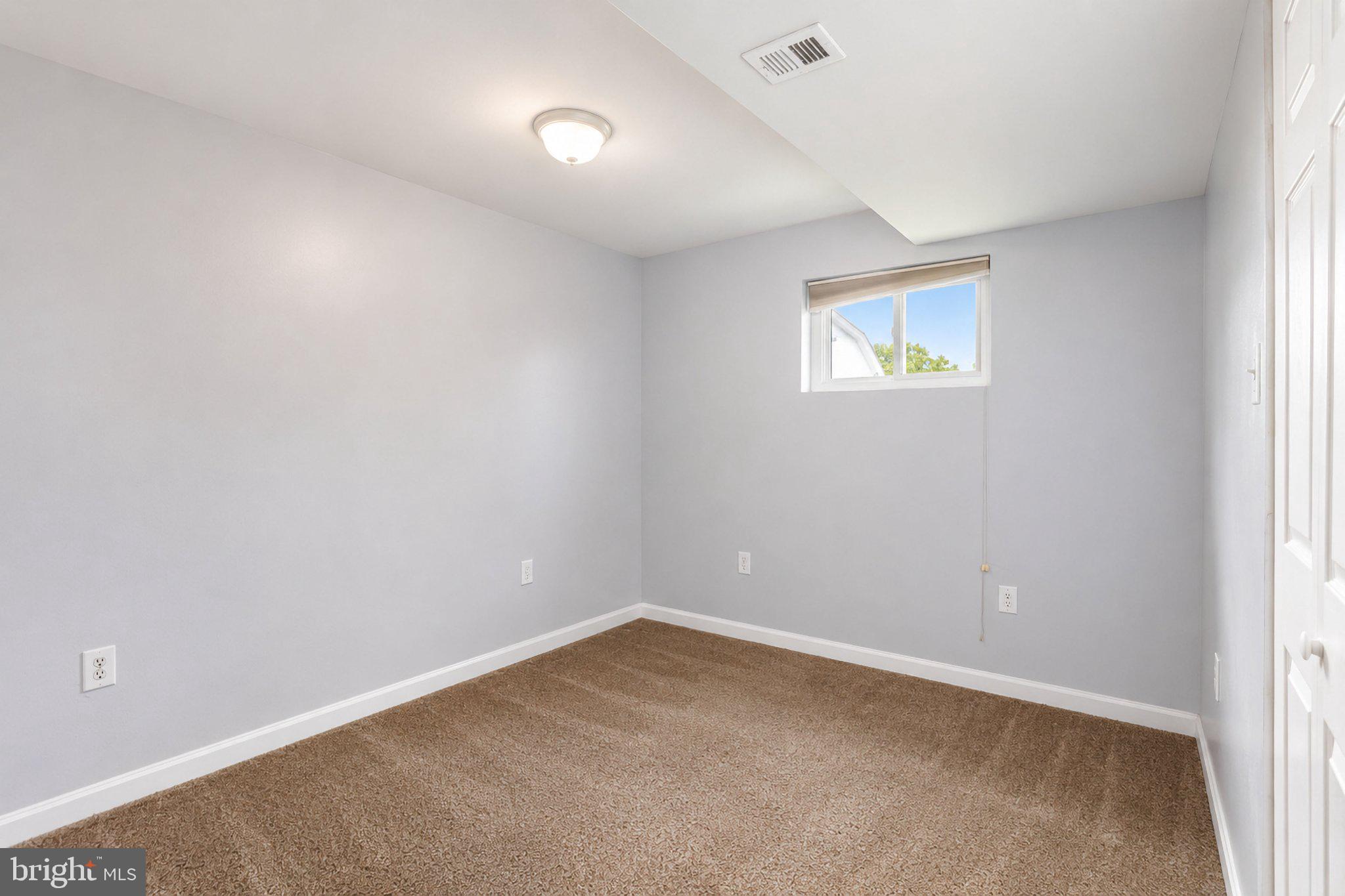 5712 Ash Drive Springfield, VA 22150 - Photo 30 of 38 Bright and airy blank canvas room.