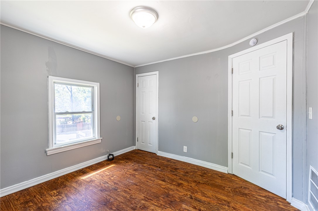 256 Ave D Rochester, NY 14621 - Photo 31 of 43
