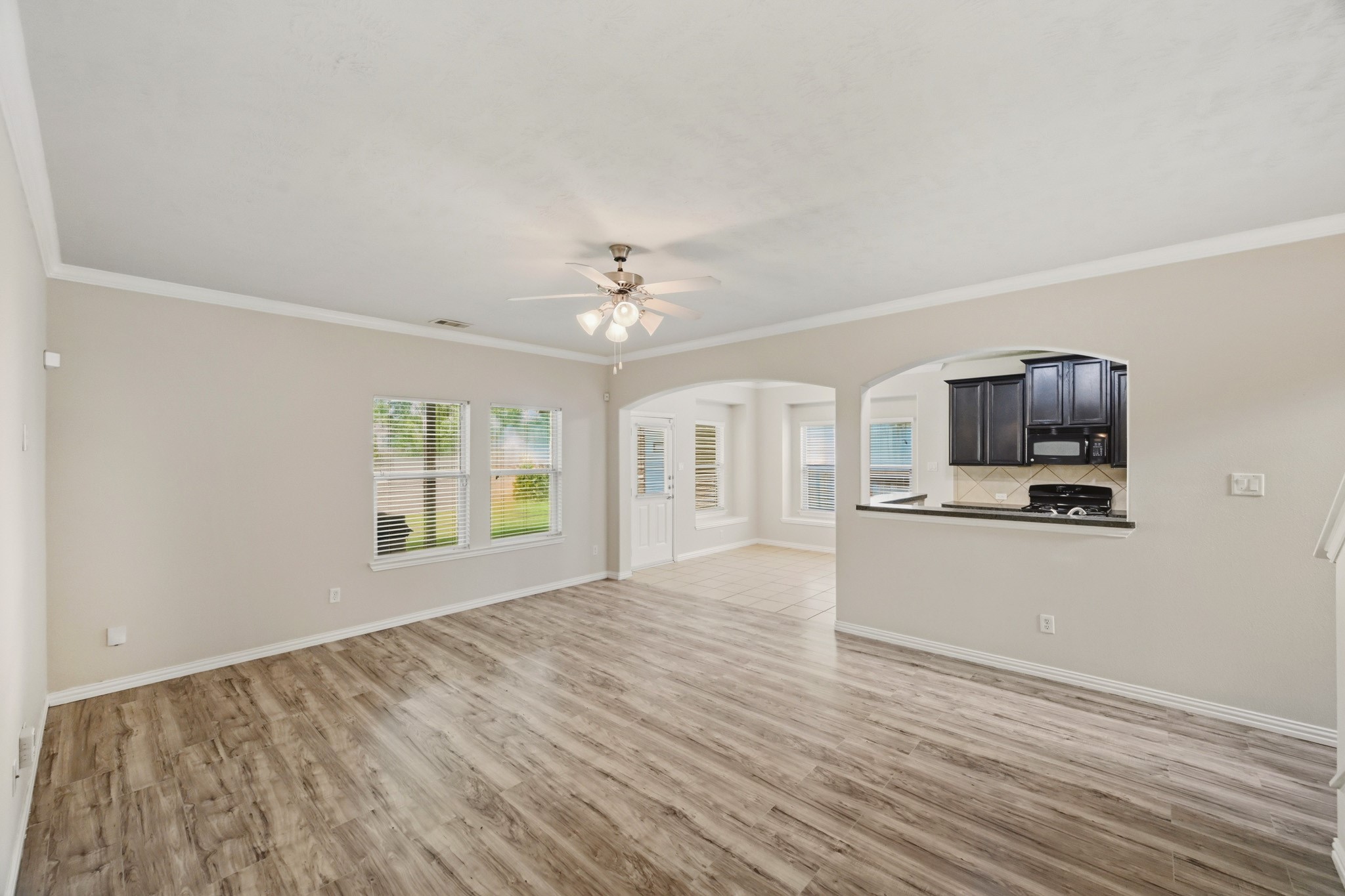 25615 Crisp Spring Lane Spring, TX 77373 - Photo 10 of 42