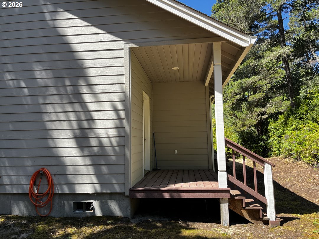 87989 Kelsie Way Florence, OR 97439 - Photo 34 of 45