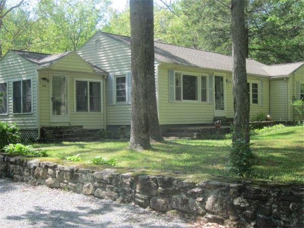 538 Leadmine Road Sturbridge, MA 01566 - Photo 2 of 27