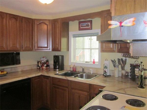 538 Leadmine Road Sturbridge, MA 01566 - Photo 10 of 27