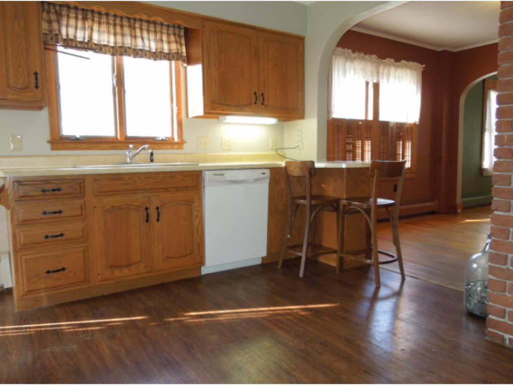 42 Bellevue Avenue Rutland, VT 05701 - Photo 3 of 20 Gallery Image 3