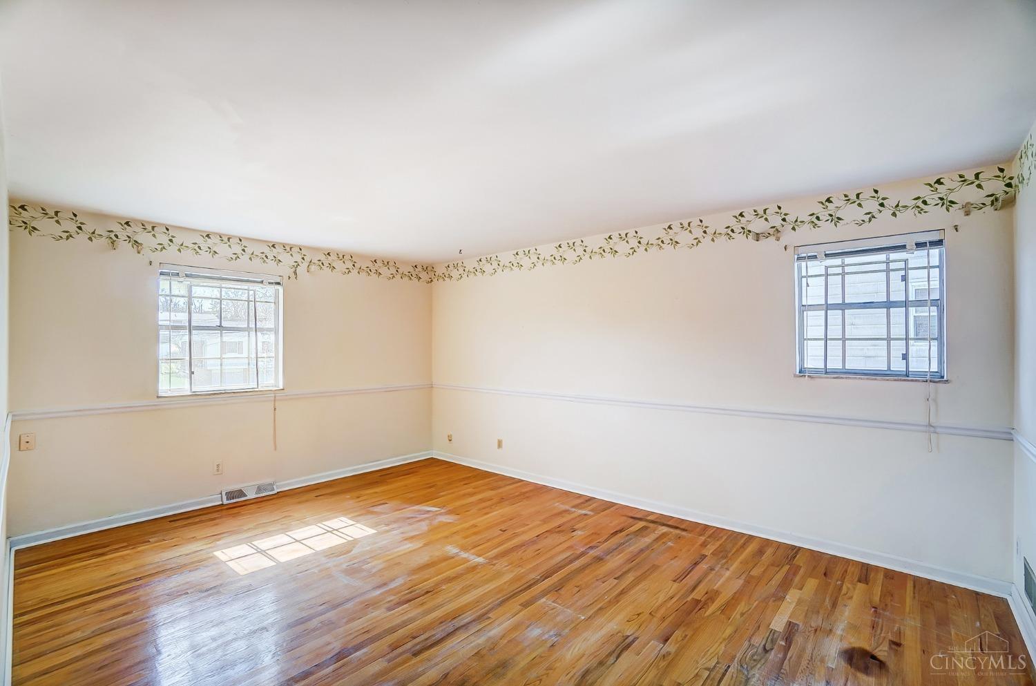 4308 Turf Lane Cincinnati, OH 45211 - Photo 20 of 46