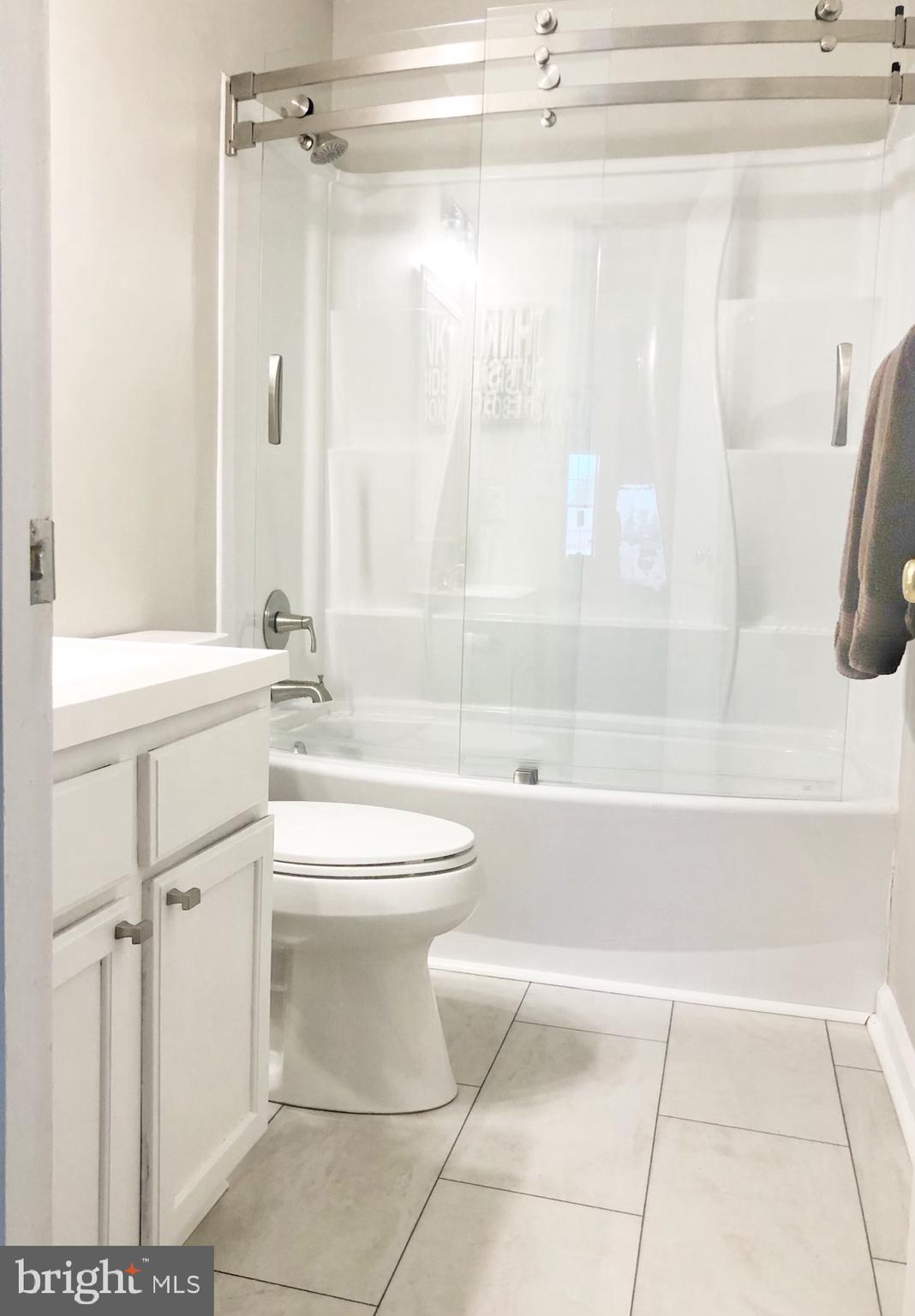 1595 Mallard Point Road Prince Frederick, MD 20678 - Photo 26 of 59 Second Floor Full Bathroom