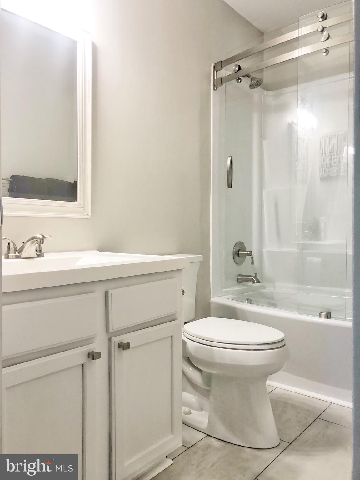 1595 Mallard Point Road Prince Frederick, MD 20678 - Photo 27 of 59 Second Floor Full Bathroom