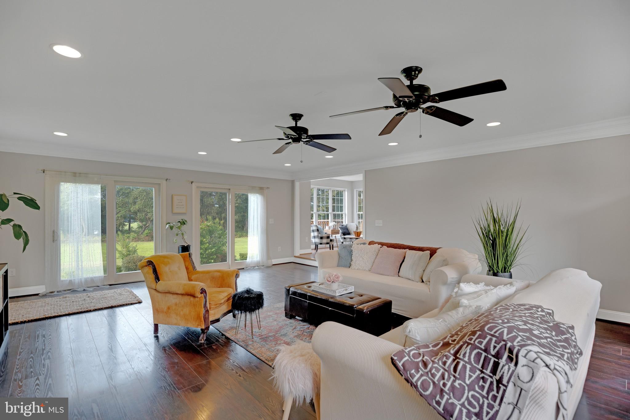 1595 Mallard Point Road Prince Frederick, MD 20678 - Photo 4 of 59 Living Room