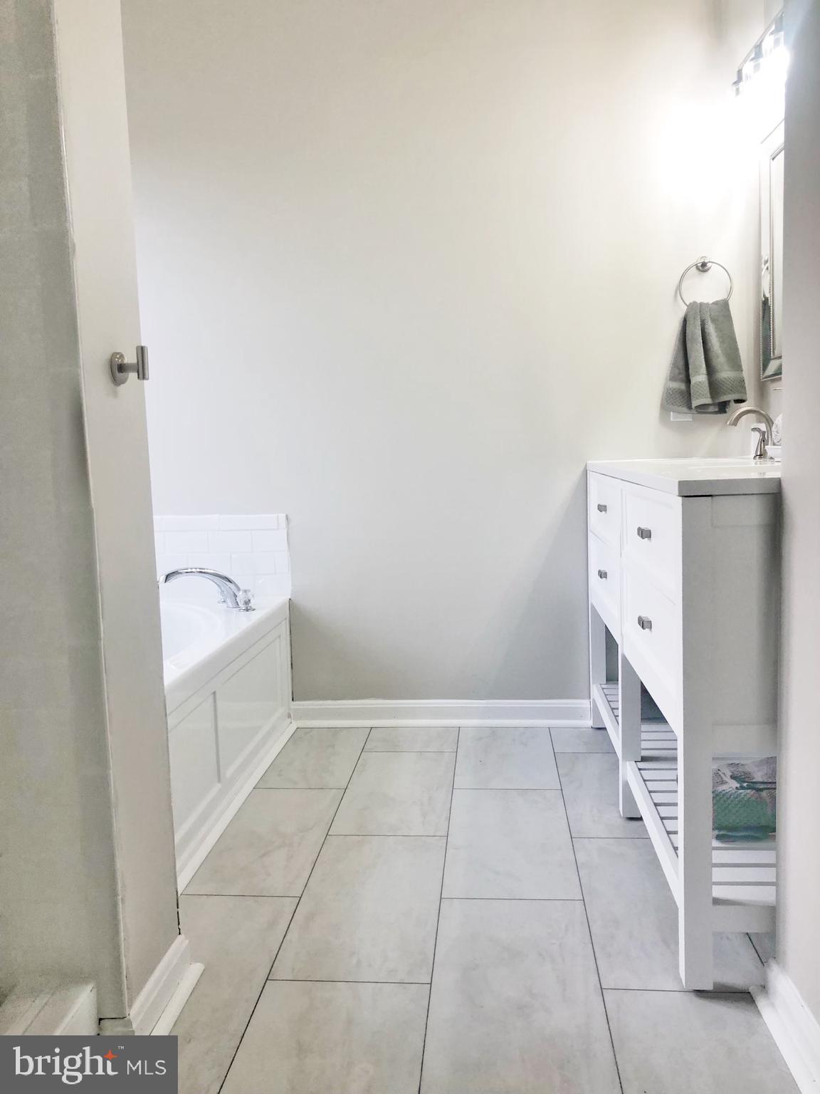 1595 Mallard Point Road Prince Frederick, MD 20678 - Photo 31 of 59 Primary Bathroom