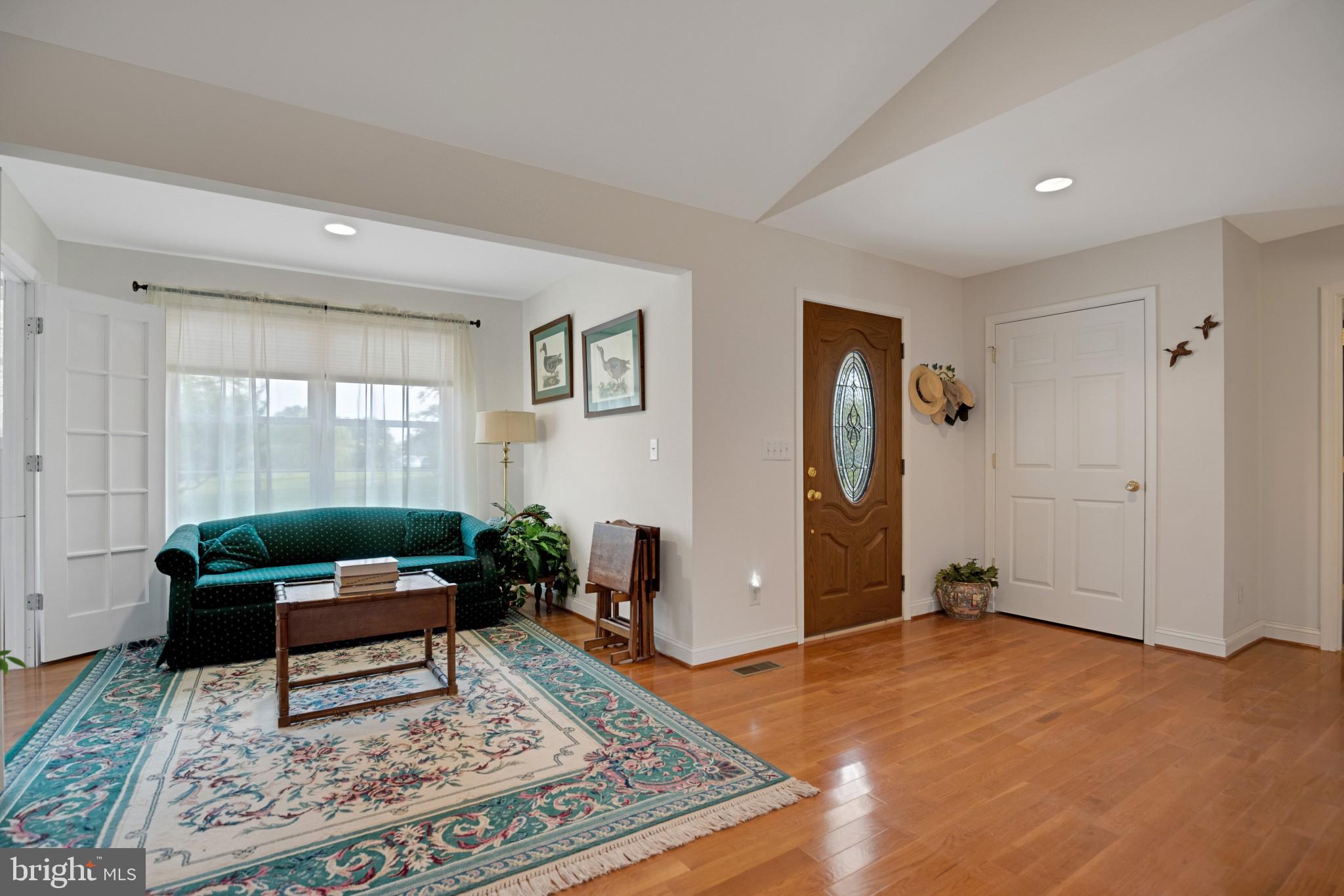 1595 Mallard Point Road Prince Frederick, MD 20678 - Photo 37 of 59 Guest Space Sitting Area