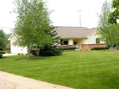 9420 Henderson Road Goodrich, MI 48438 - Photo 1 of 12 20282134.JPG