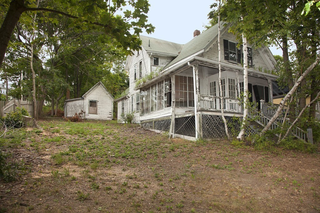 75 Main Hull, MA 02045 - Photo 3 of 4 Gallery Image 3