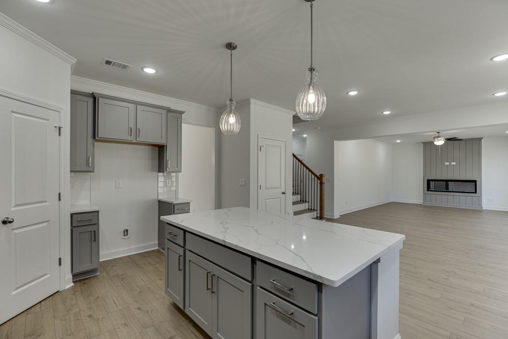 979 Lakeview Drive Commerce, GA 30529 - Photo 11 of 44