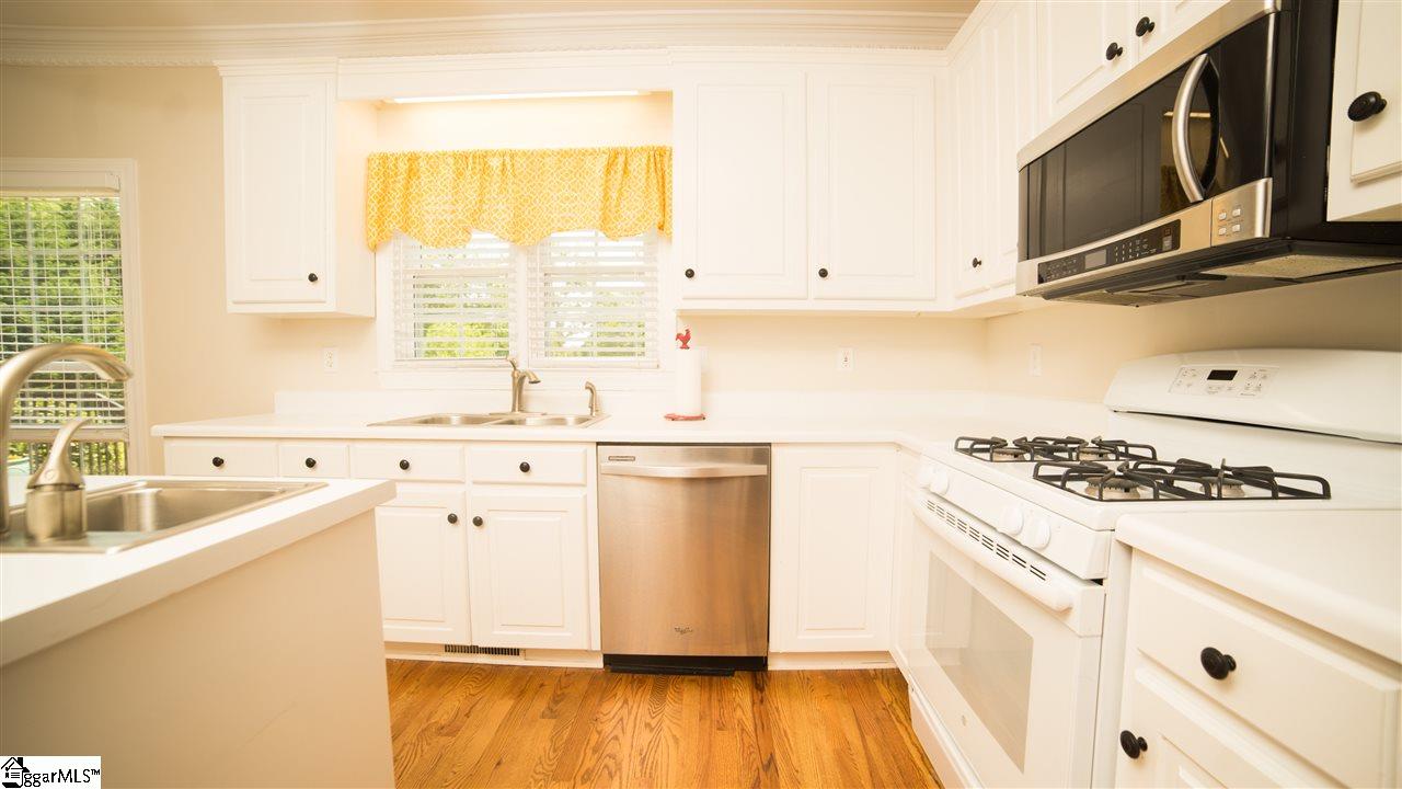 517 Silver Ridge Drive Greer, SC 29651 - Photo 11 of 36