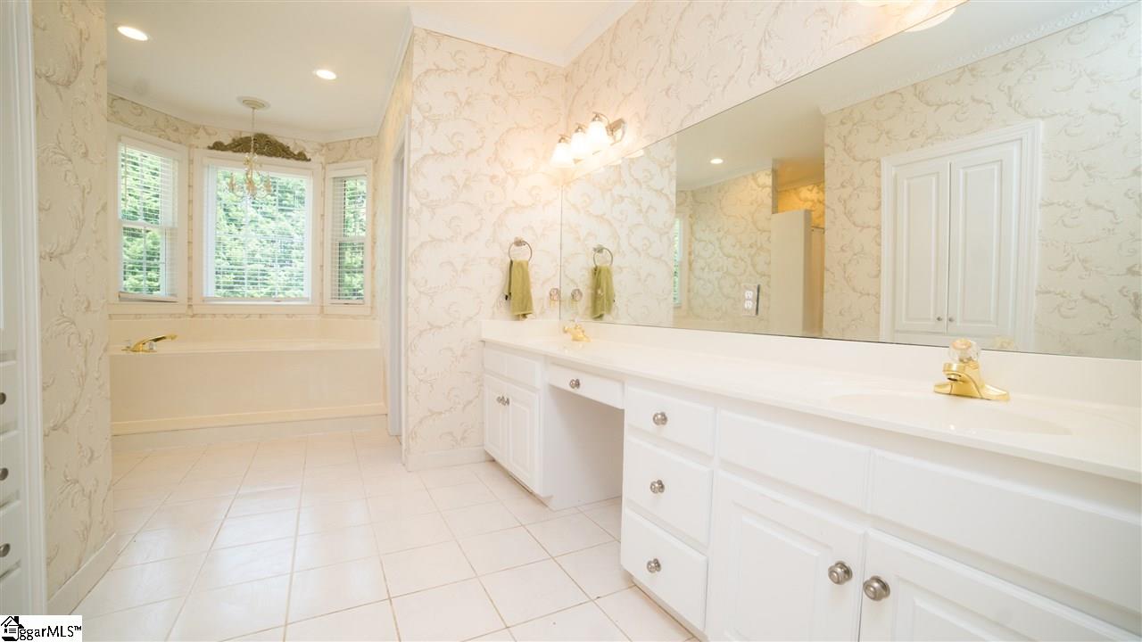 517 Silver Ridge Drive Greer, SC 29651 - Photo 18 of 36