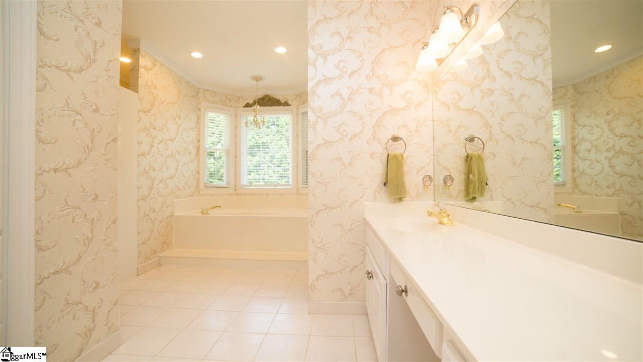 517 Silver Ridge Drive Greer, SC 29651 - Photo 22 of 36