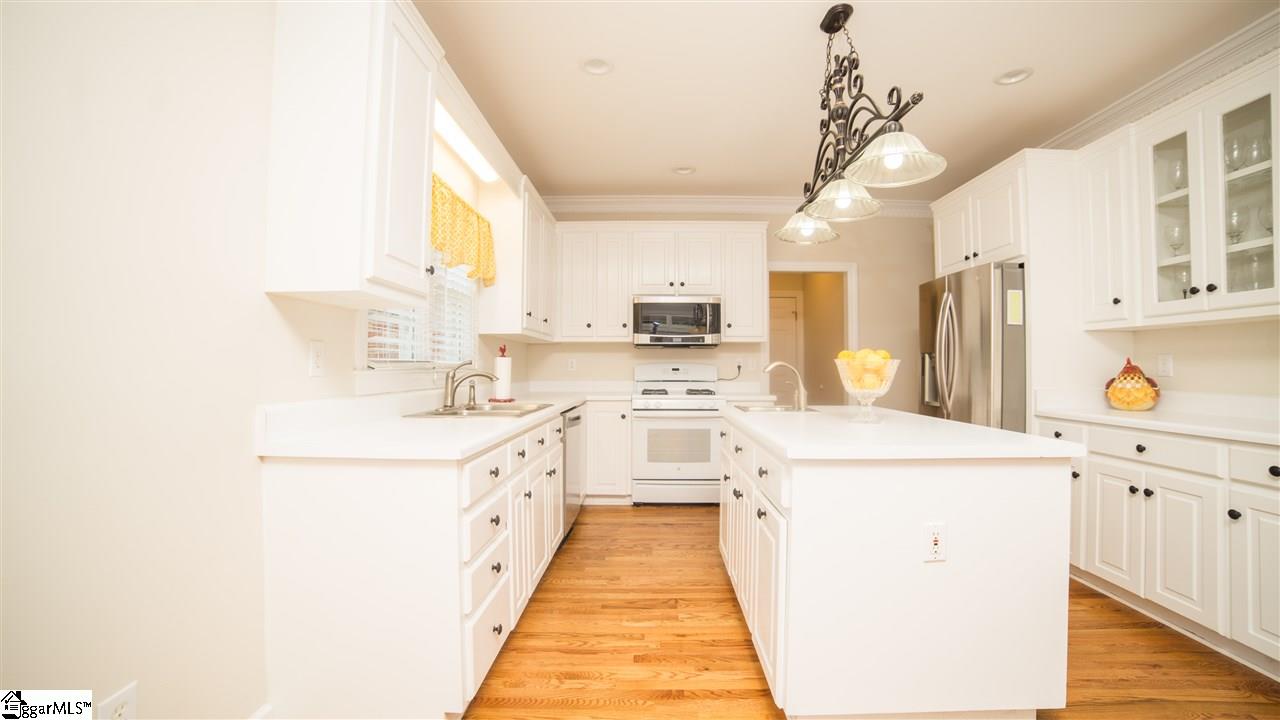 517 Silver Ridge Drive Greer, SC 29651 - Photo 10 of 36