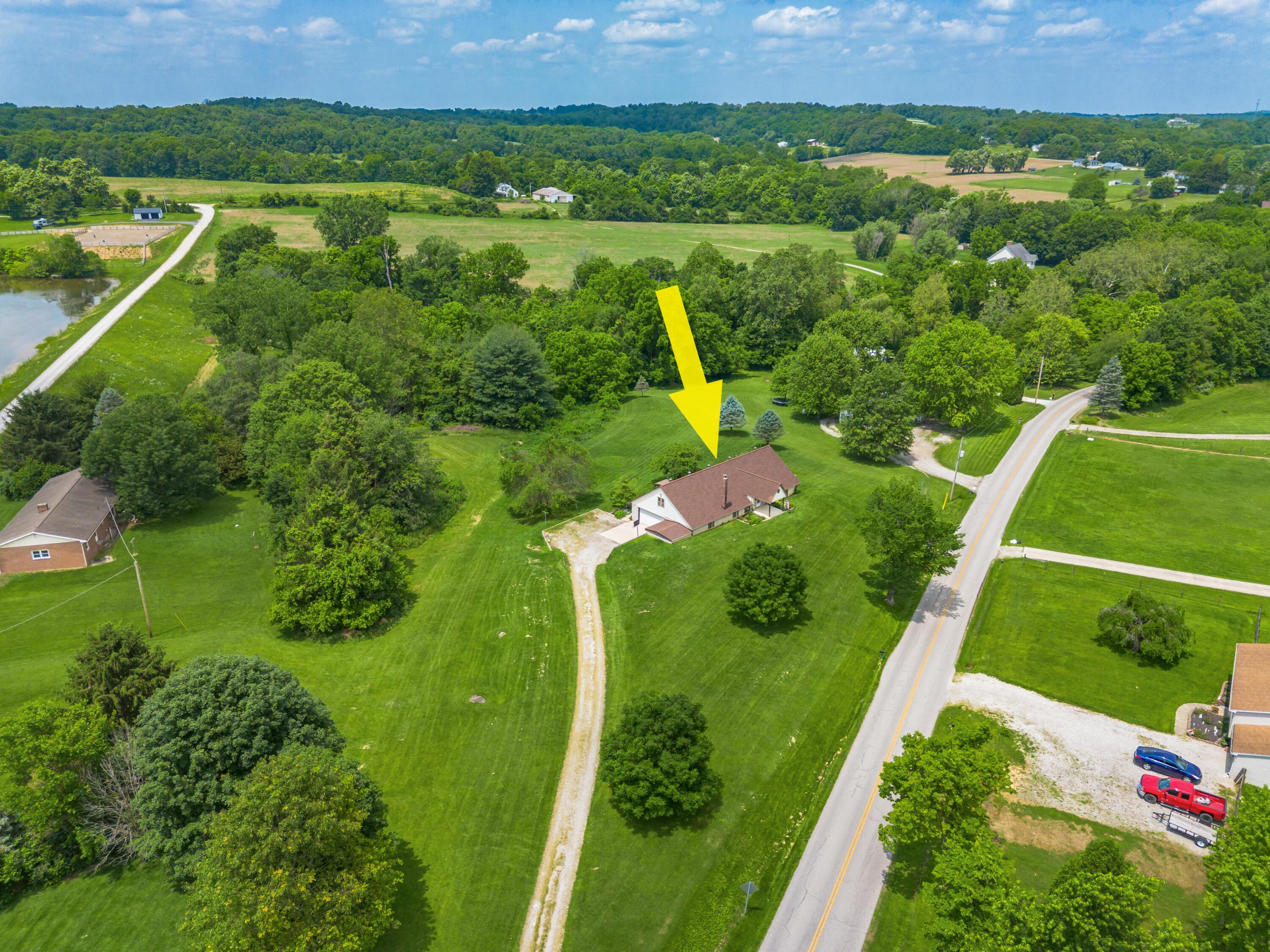 5795 Royalton Road Southwest Lancaster, OH 43130 - Photo 46 of 49 with additional parking