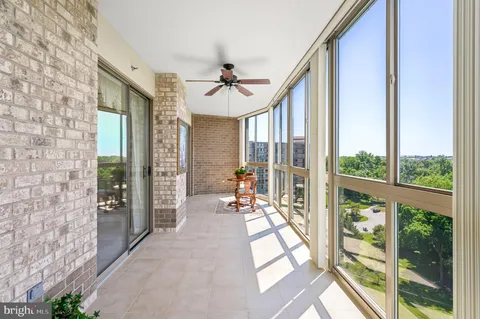 $480,000 | 19355 Cypress Ridge Terrace, Unit 1021, Leesburg, VA 20176