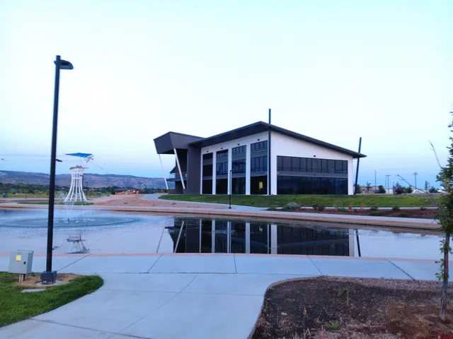 $1,300 | 1601 Riverfront Drive, Unit 105, Grand Junction, CO 81501