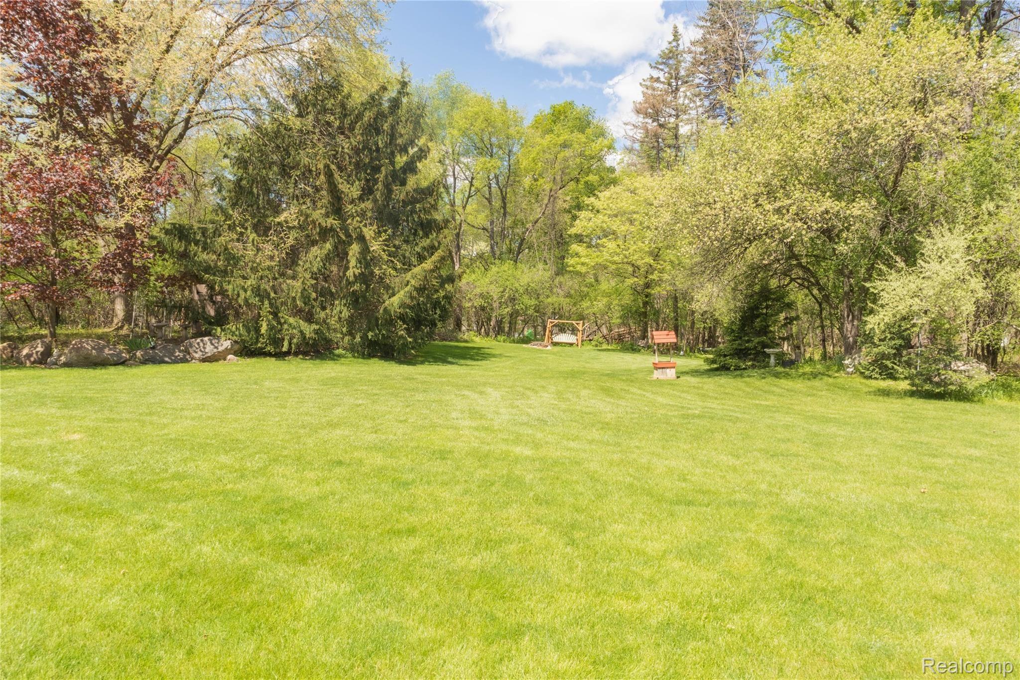 1651 Washington Road Rochester, MI 48306 - Photo 9 of 60 10.jpg