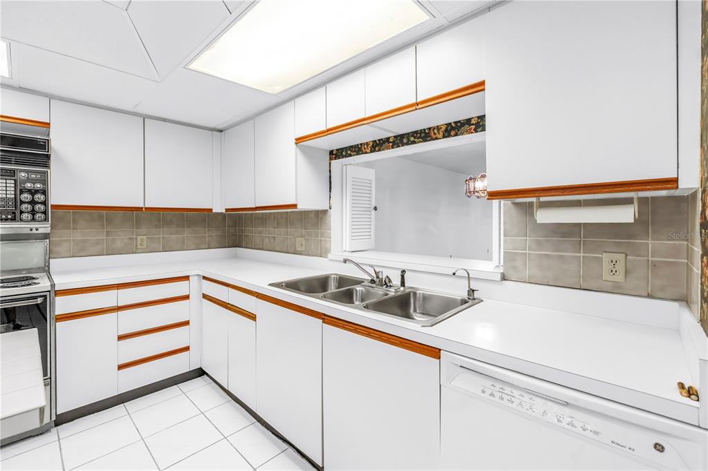 6600 Sunset Way, Unit 508 St. Pete Beach, FL 33706 - Photo 10 of 50