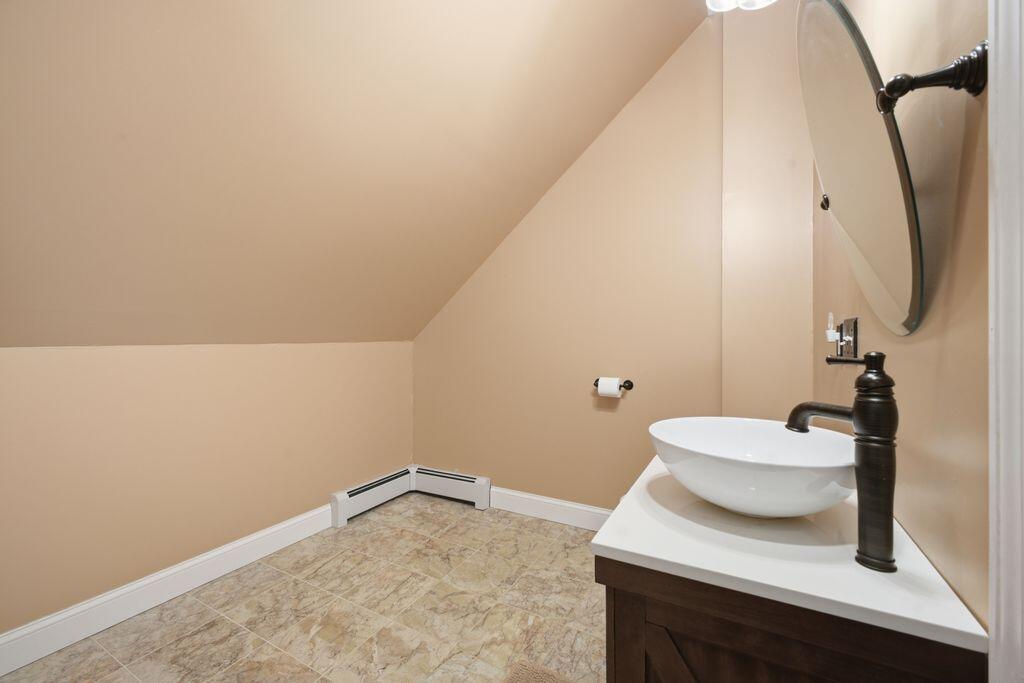 147 Spiller Hill Road Raymond, ME 04071 - Photo 26 of 44 27__V5A7889